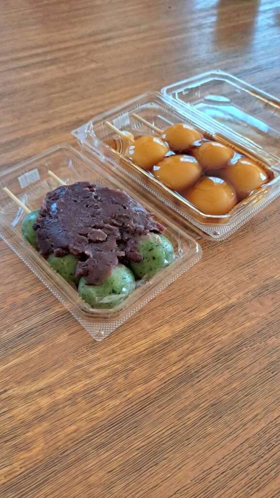 和菓子 菓匠 大府将満の極上生団子2種を食べ比べ